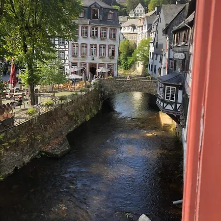 Ferienhaus An der Rur - 3 Apartments mitten in Monschau Exterior foto