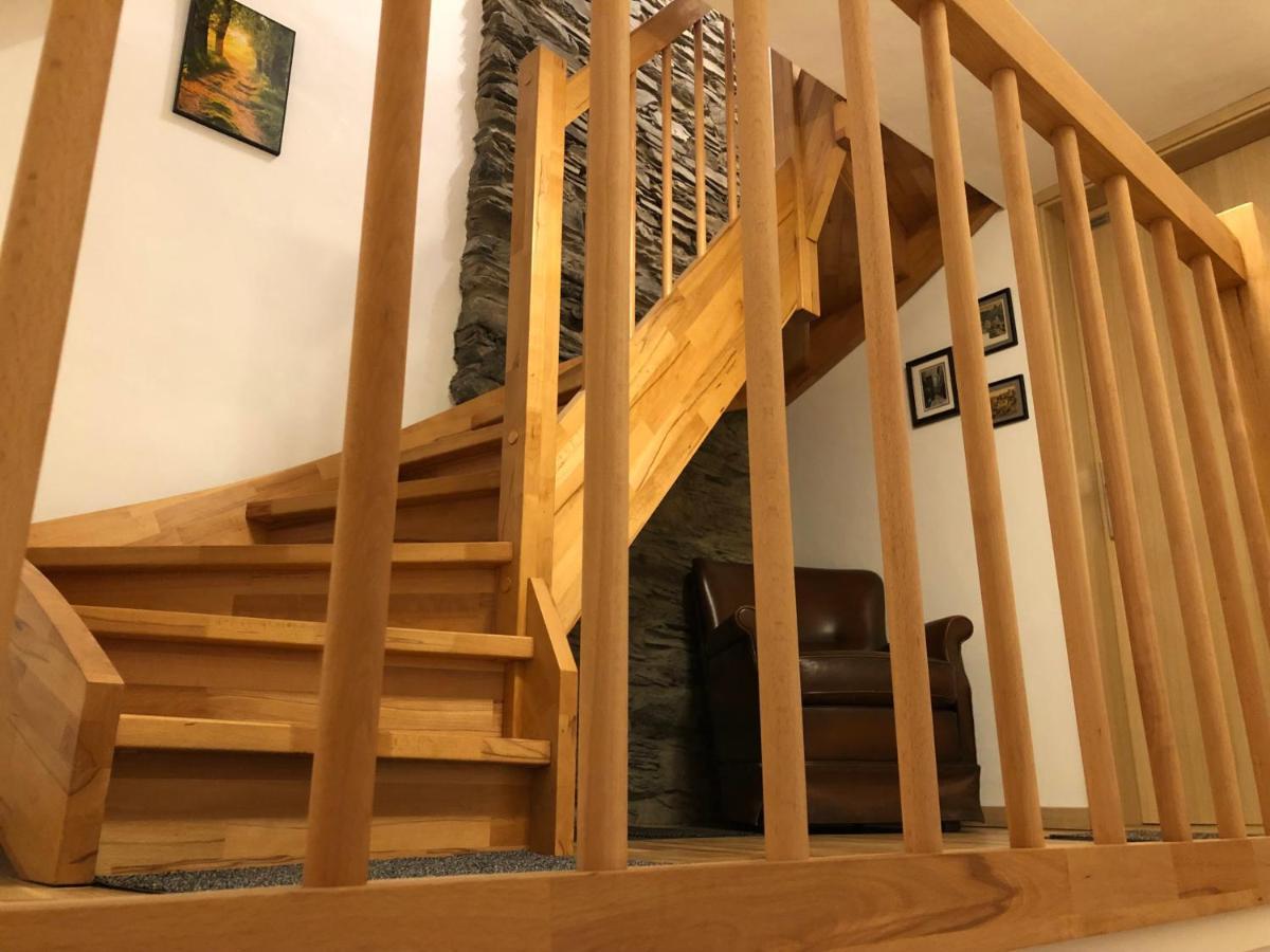 Haus An Der Rur - 5 Mitten In *